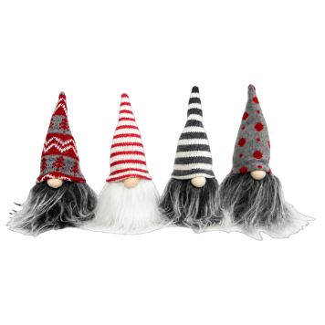 NISSE TILFELDIG FARGE BLANDEDE FIGURER 18CM 