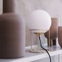 BORDLAMPE DYBERG LARSEN MADRID OPAL/MESSING